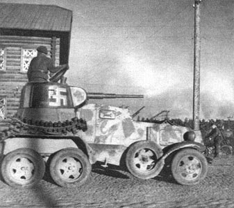 1. lokakuuta 1941. Laguksen panssarit kaupungin kaduilla