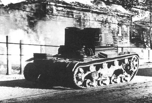 October 1, 1941. Lagus' tanks in the town