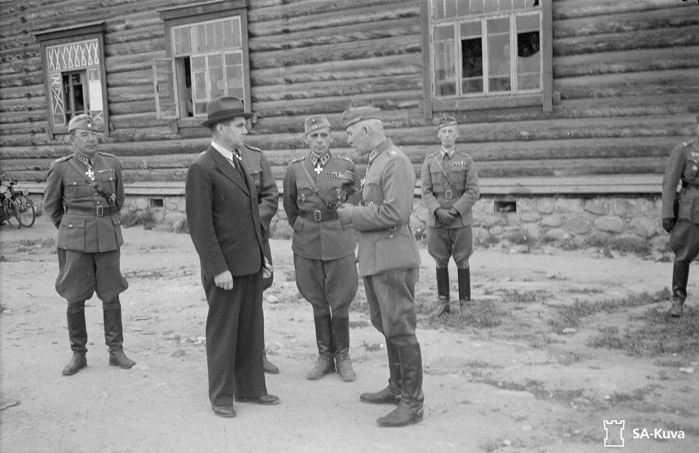 Heinäkuu 1942. Hägglund, päministeri Johann Wilhelm Rangell, Arajuuri, Lagus ja Oesch