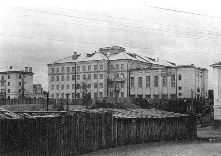 Октябрь 1941 года. Университет