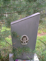 15. elokuuta 2005. Hauta Besovetsin kalmistossa