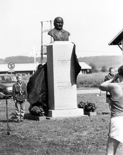 July 30, 1994. The unveiling of the new monument to Nils Ludvig Arppe