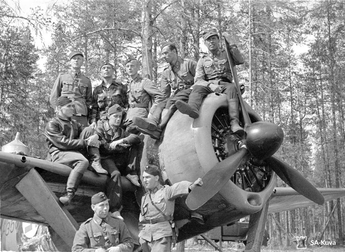 21. toukokuuta 1942. Paavo Koskela, Eero Kinnunen, Heimo Lampi, Eino Peltola ja Urho Lehto, Väinö Pokela ja Lauri Pekuri, Sulo Lehtiö ja Osmo Lehtinen.