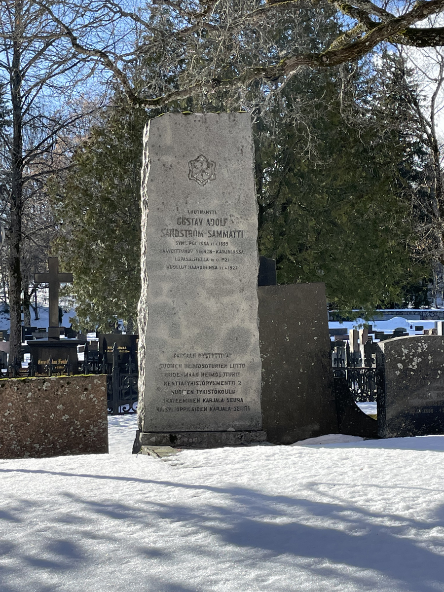 15 марта 2023 года. Эспоо. Надгробие Густава Адольфа Сандстрёма