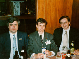17 мая 2000 года. Три отца-основателя (Andrew Heninen, Alexander Tsoppe и Vadim Dmitriev) на юбилейной встрече в Internet-клубе