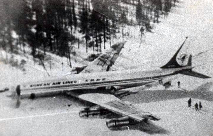 April 1978. Boeing-707 on the ice of Korpijärvi Lake
