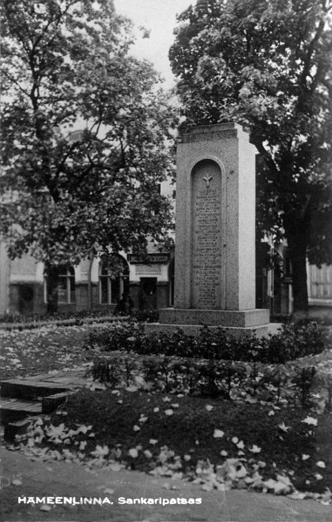 1930-luvun. Vapaussodassa kaatuneiden muistomerkki