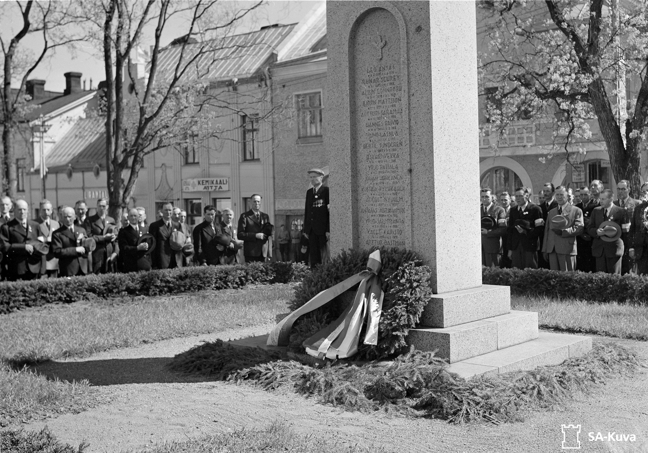 16. toukokuuta 1943. Vapaussodassa kaatuneiden muistomerkki