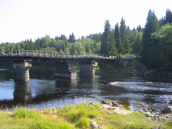 1. elokuuta 2006. Hämekoski. Jänisjoen ylittävä silta