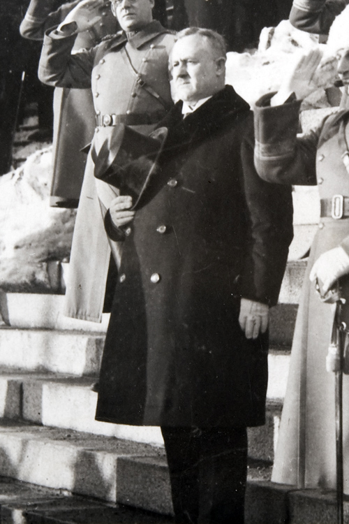 28. tammikuuta 1933. Puolustusministeri Arvi Oksala