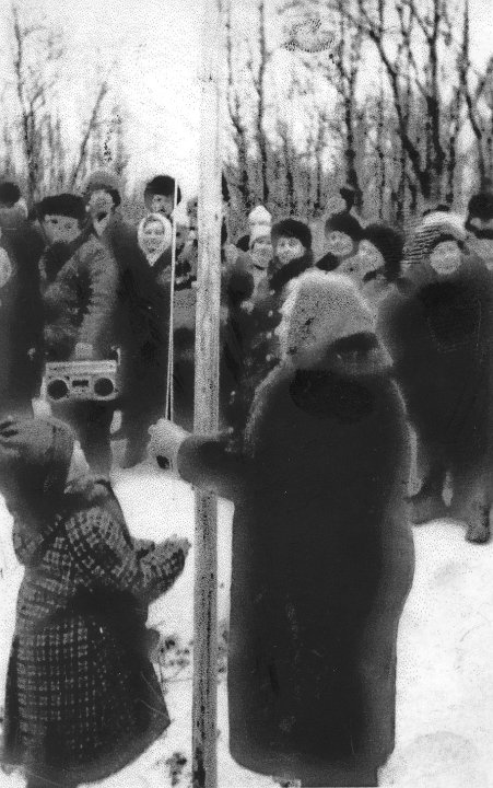 February 4, 1989. Ingrian flag raises for the first time in the USSR at a celebration of Shrovetide
