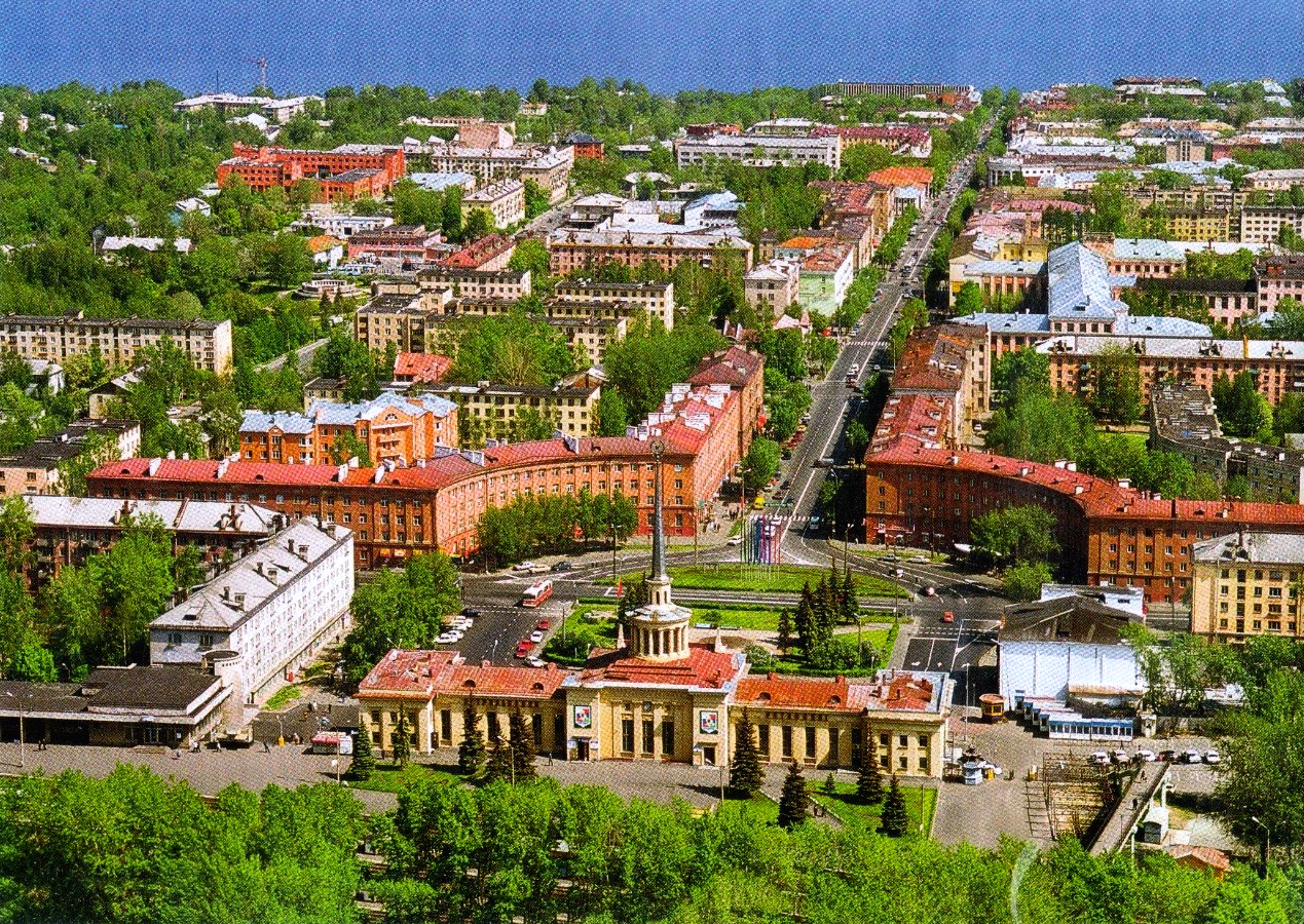 1990-е годы. Петрозаводск. Здание треста «Карелдрев»