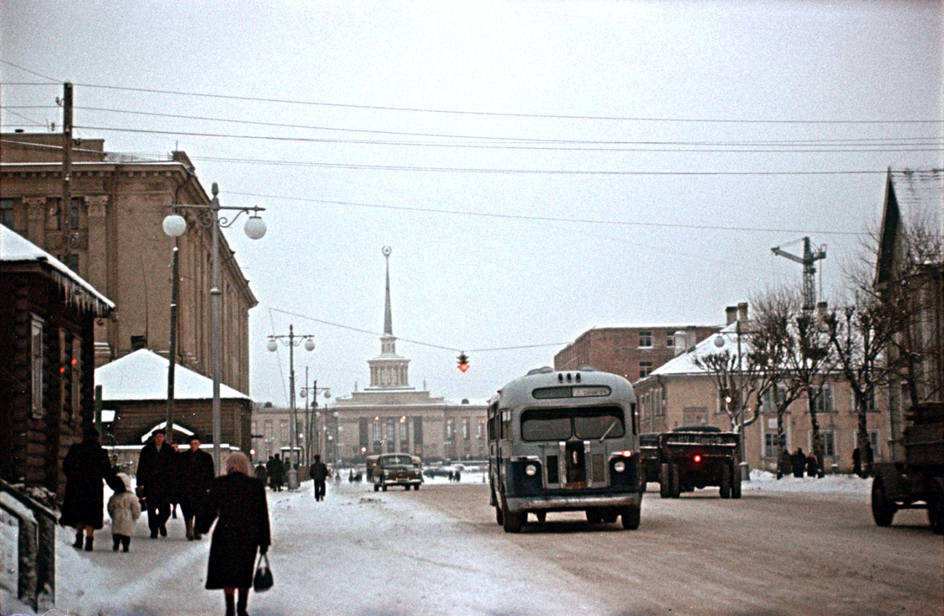 1957. Petroskoi. Kareldrev -trustin rakennus