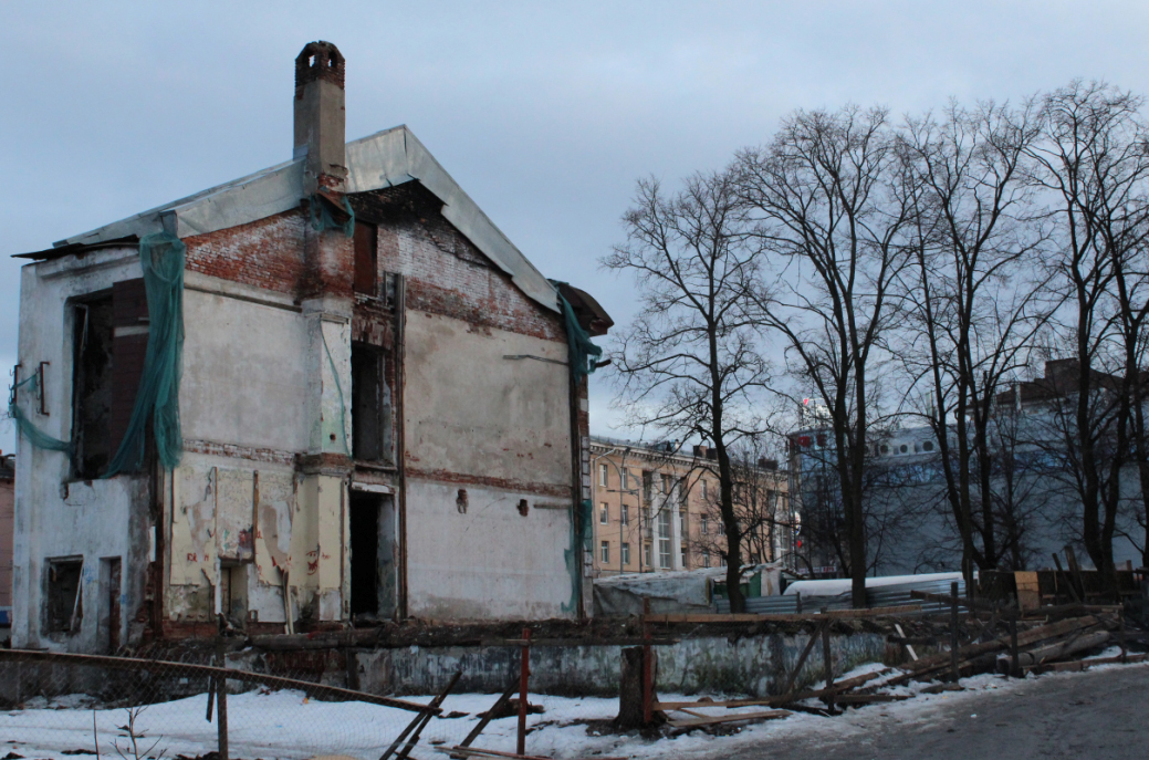 Maaliskuu 2018. Petroskoi. Kareldrev -trustin rakennus