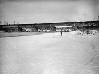 1919. Reconstructing a railway bridge across the Onda River