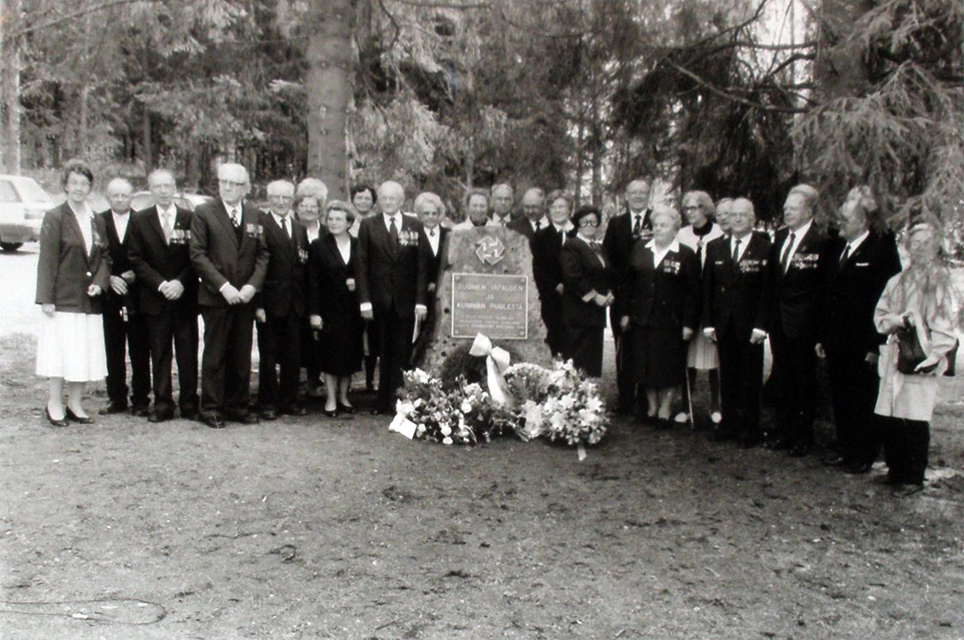 26. toukokuuta 1991. Kaukopartio-osasto Vehniäisen muistomerkin paljastaminen