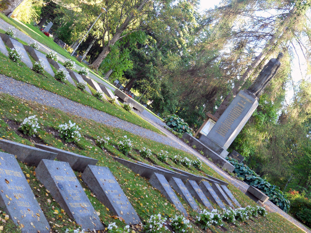 2014. Vapaus- ja heimosoturien hautausmaa