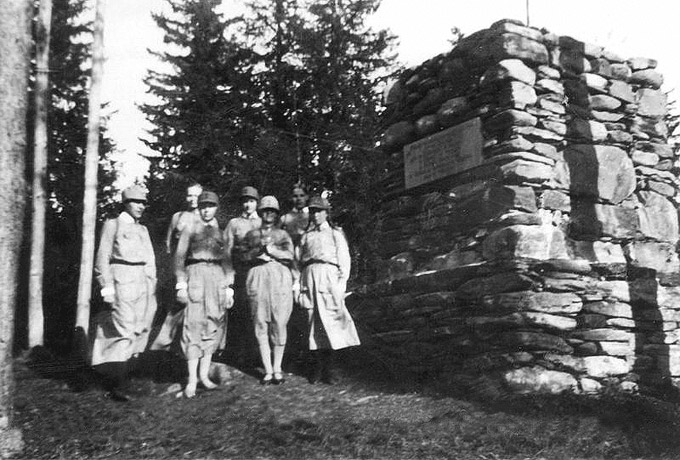 1931 год. Памятник битве при Хиекка