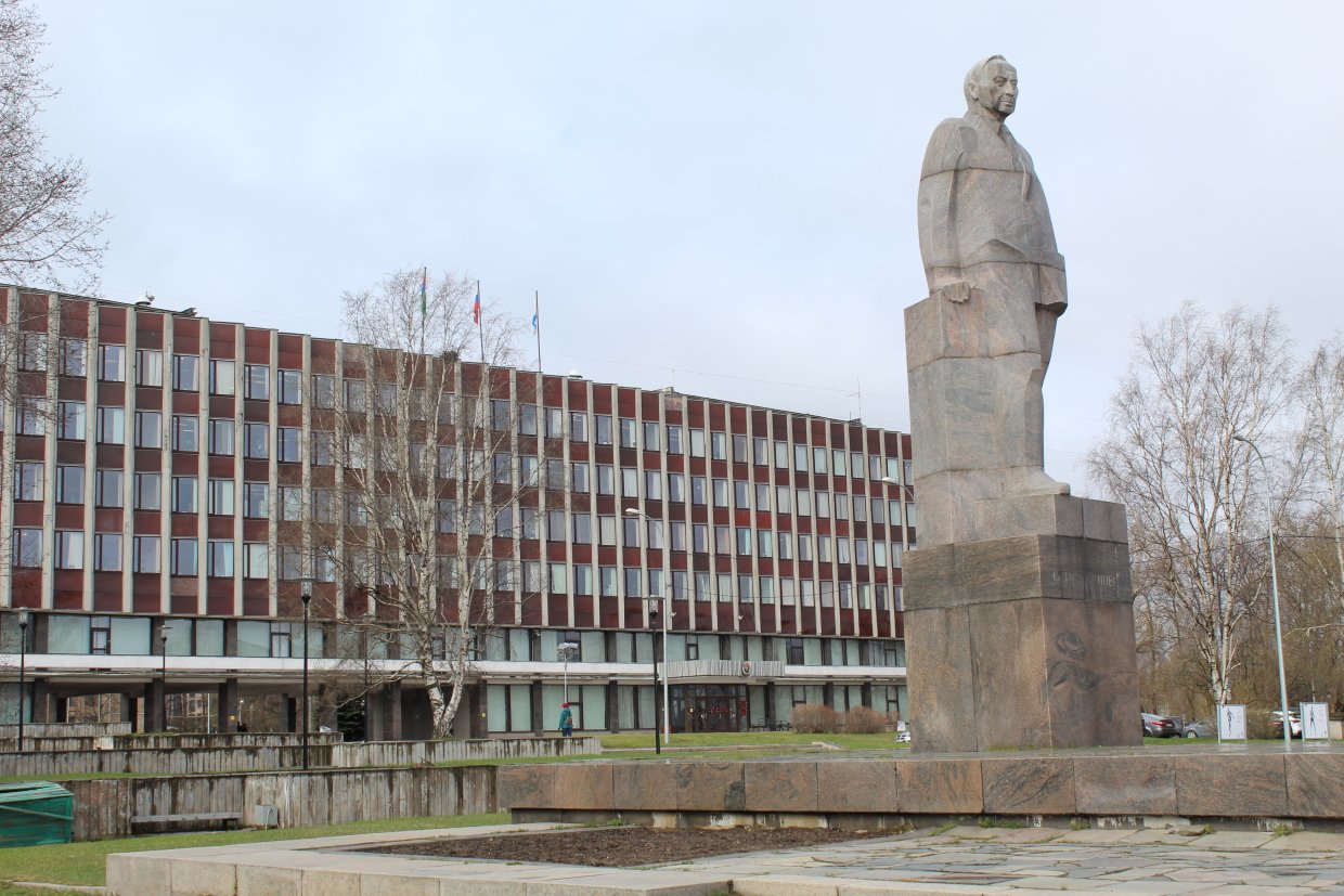 May 2019. Monument to Kuusinen in Petrozavodsk