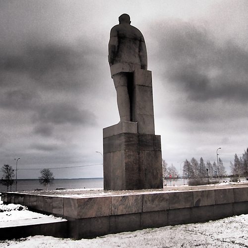 Monument to Kuusinen in Petrozavodsk