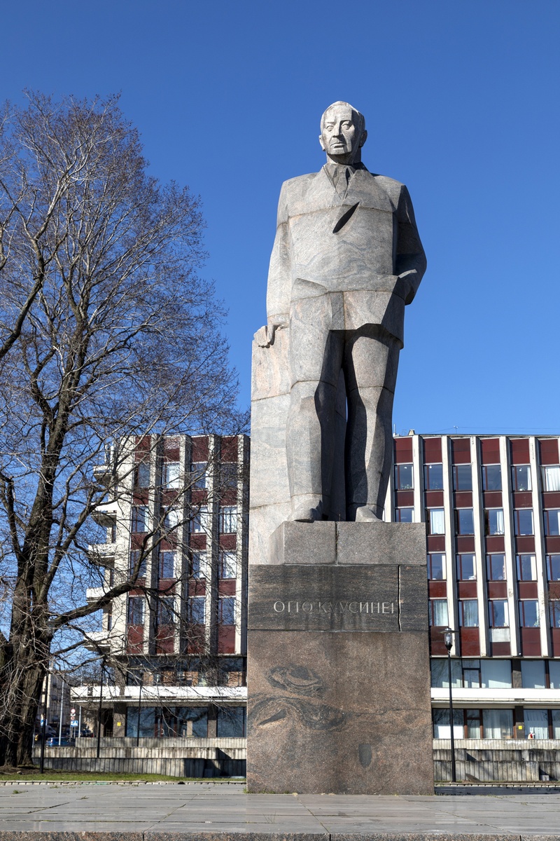2018 год. Памятник Куусинену в Петрозаводске
