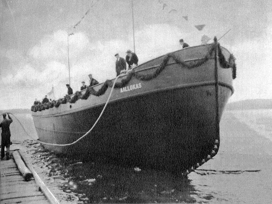 October 9, 1935. Icebreaker Aallokas