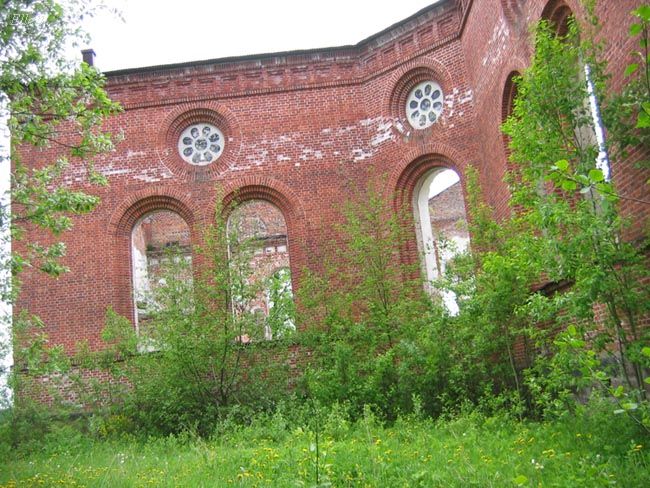 June 12, 2004. Ruins of the church