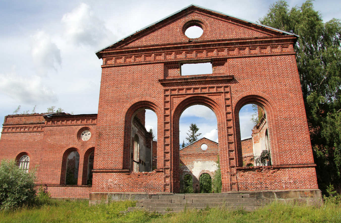 2010-е годы. Руины церкви
