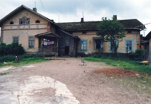 Июль 2001 года. Яаккима. Бывший дом священника