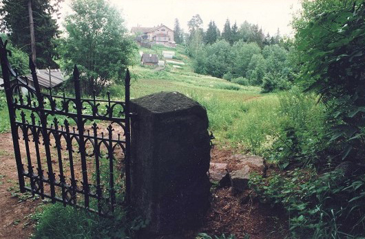 Июль 2001 года. Яаккима. Бывший дом священника