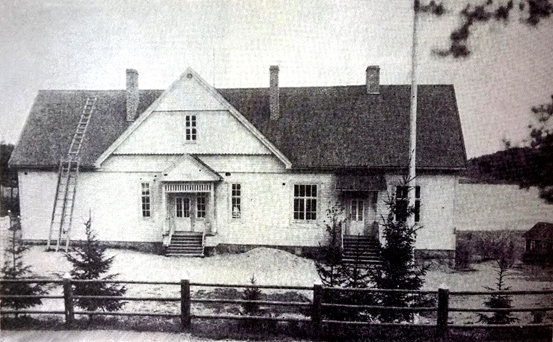 1930's. Sorola. School