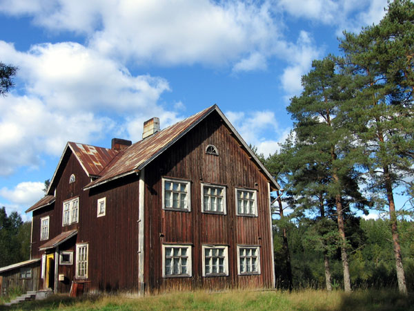 2006. Tervajärvi. Former Primary School
