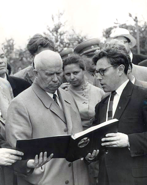 16. heinäkuuta 1962. Nikita Hruštšov Petroskoissa