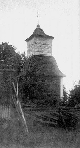 1930-luvun. Pälkjärvi. Hautausmaan 1700 –luvulla rakennettu kellotapuli