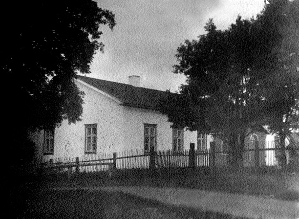 1930's. The priest house
