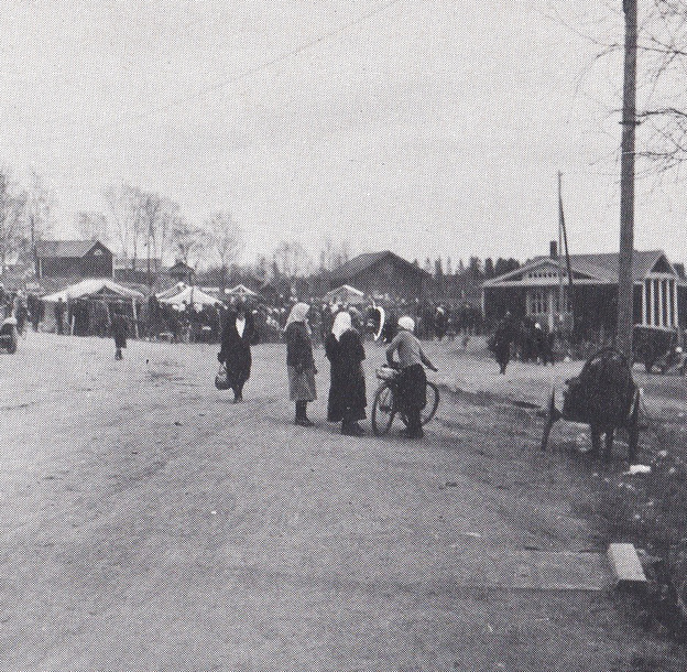 1930's. Pitkäranta. Market square