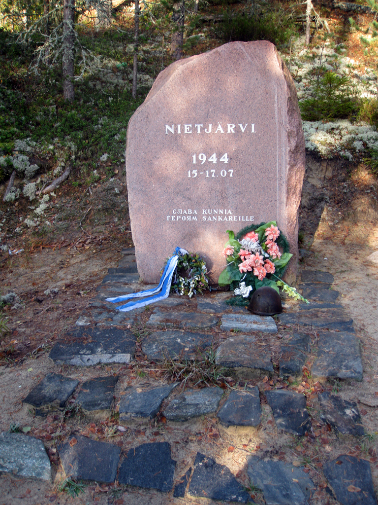 1. lokakuuta 2009. Nietjärven taistelun monumentti
