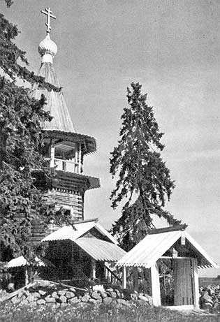 1967. Chapel in Ust-Yandoma village near Kizhi. XVII-XVIII