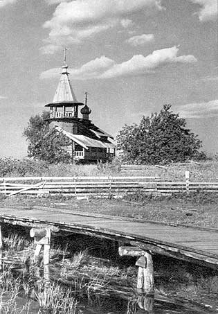 1967 год. Часовня в деревне Волкоостров близ Кижей. XVII-XVIII