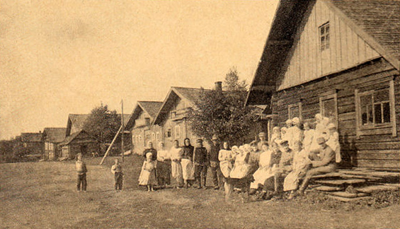 1919. Rajakonnun kylä