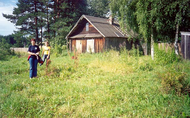July 31, 2004. Derevjanka station