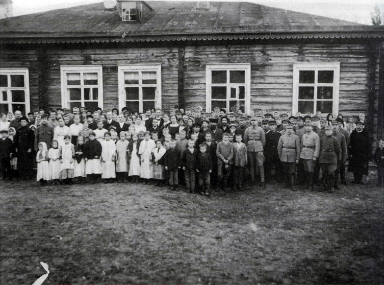 1 октября 1918 года. Реболы. Народная школа