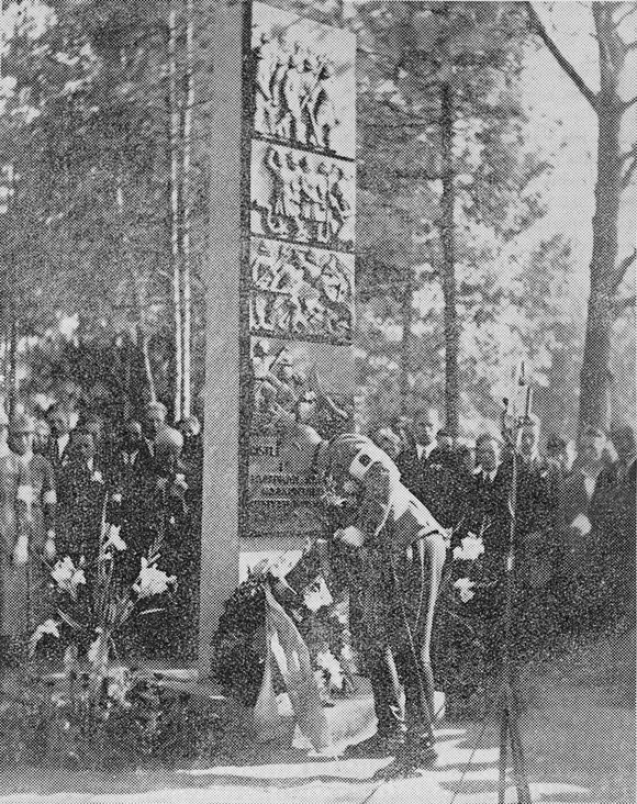 22. elokuuta 1937. Ristlahden taistelun muistomerkin paljastaminen