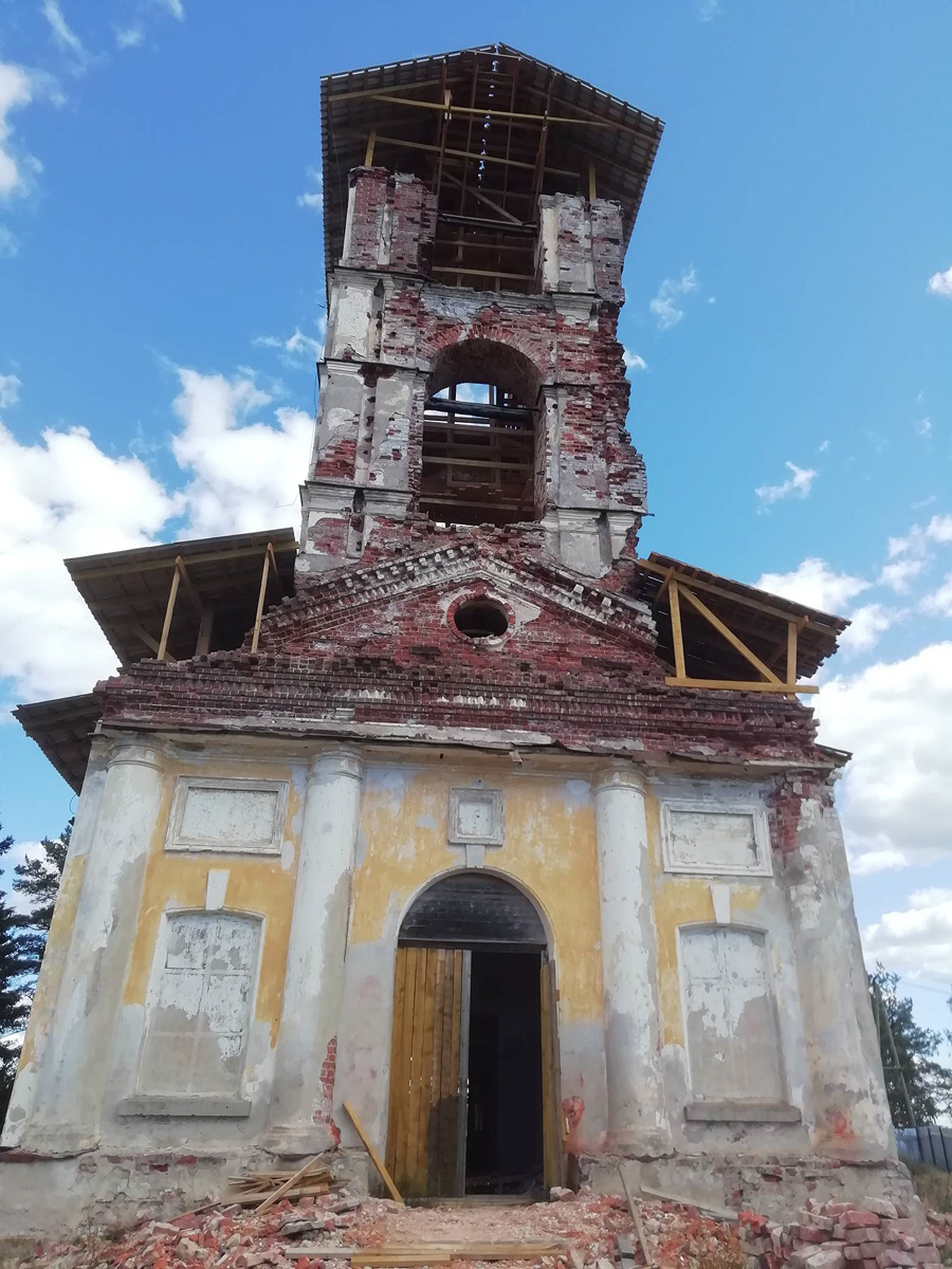 July 21, 2021. Tulema. Ruins of the orthodox church