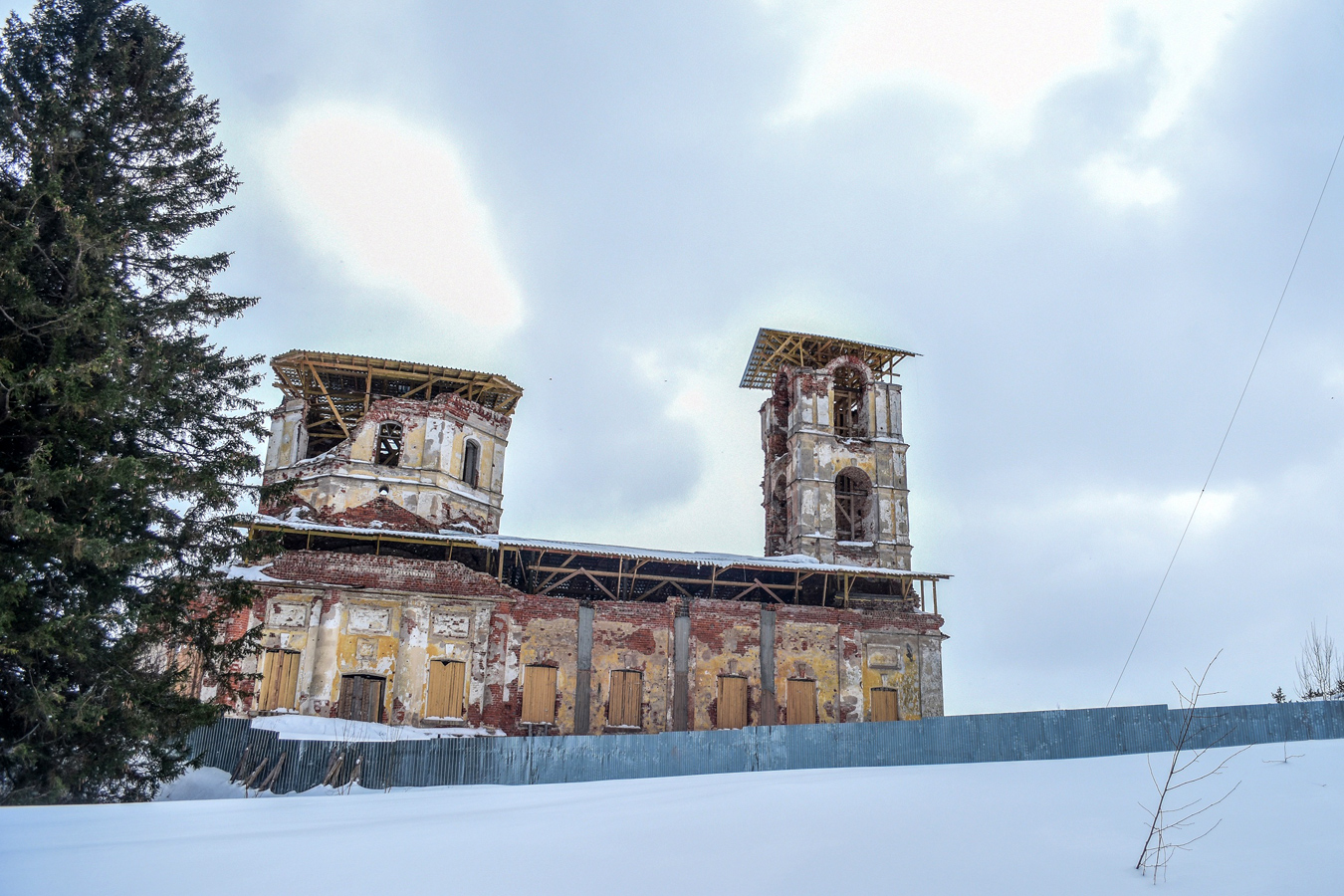 25 марта 2022 года. Тулема. Руины православной церкви