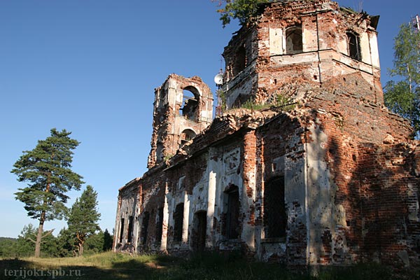 July 27, 2006. Tulema. Ruins of the orthodox church