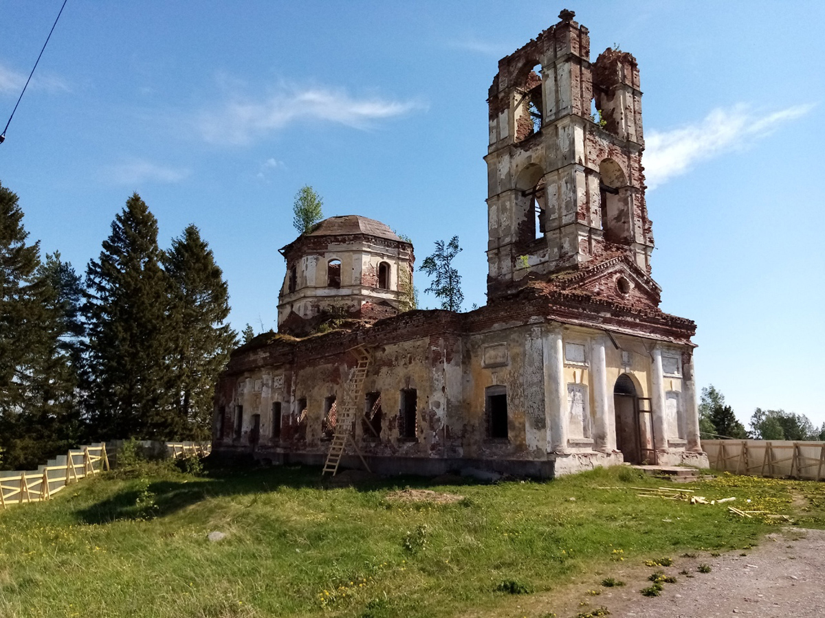 May 5, 2020. Tulema. Ruins of the orthodox church