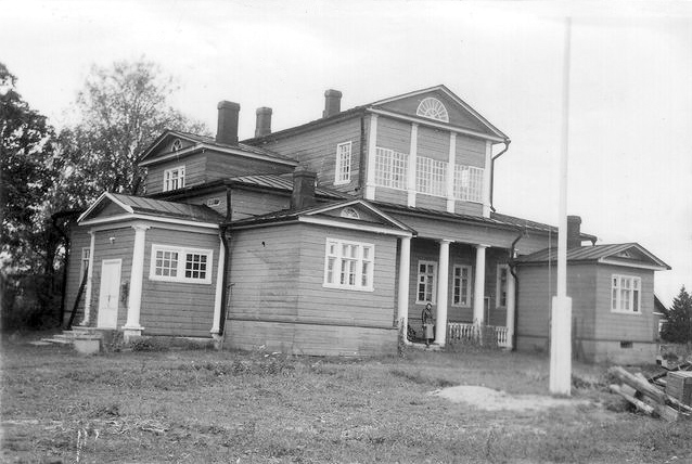 1938. Tulema manor