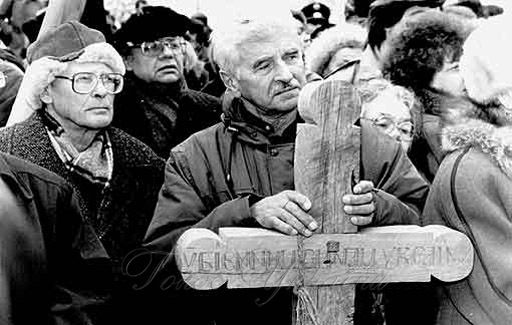 27 октября 1997 года. Открытие мемориального кладбища Сандармох