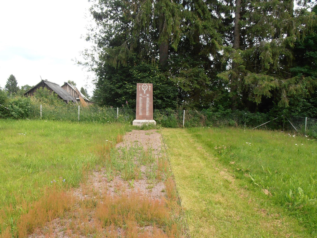 Июль 2013 года. Монумент героям 1918 и 1939-1944 годов